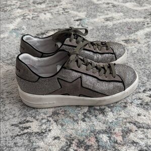 Lola Cruz Supernova Sneakers